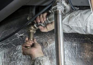 DIY Plumbing vs Hiring a Plumber: Which is the Better Choice?